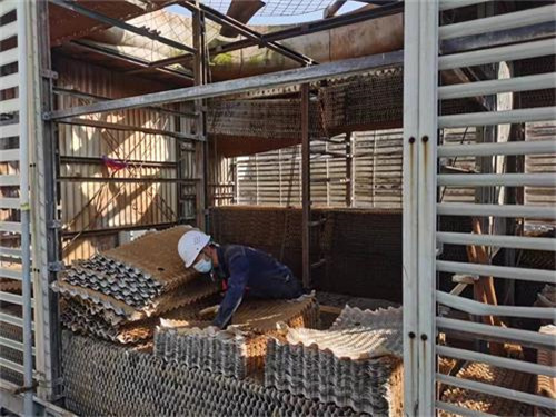 解決玻璃鋼冷卻塔防凍的方法